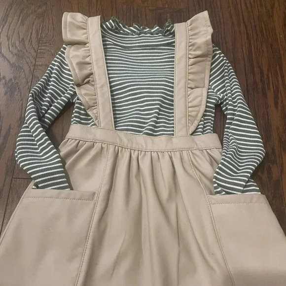 3T Faux Leather Pinafore Dress And Top Outfit With Tights - Picture 2 of 15